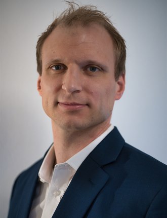 Dr. Tim Kaufmann